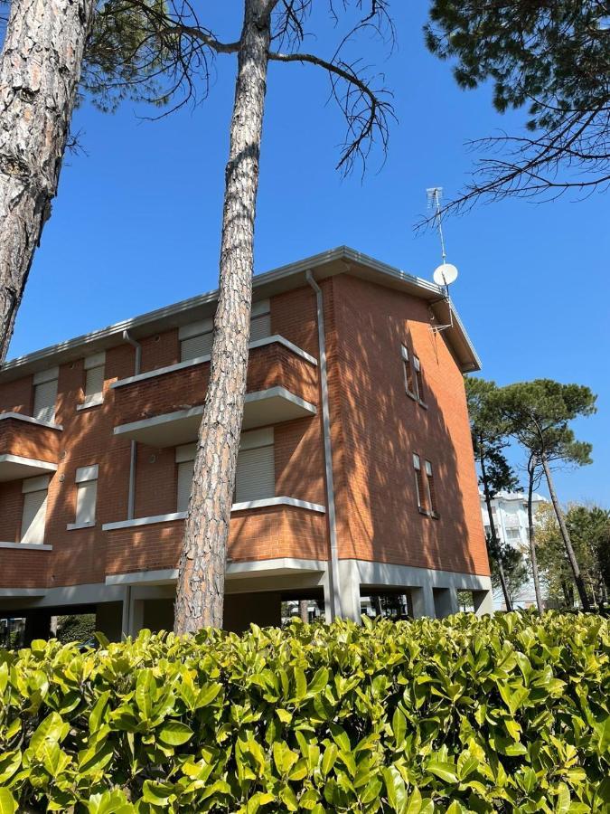 Condominio Splendid Бибионе Екстериор снимка